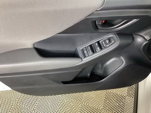 Used 2025 Subaru Crosstrek 2.5i Premium w/ Convenience Package #2 image 13