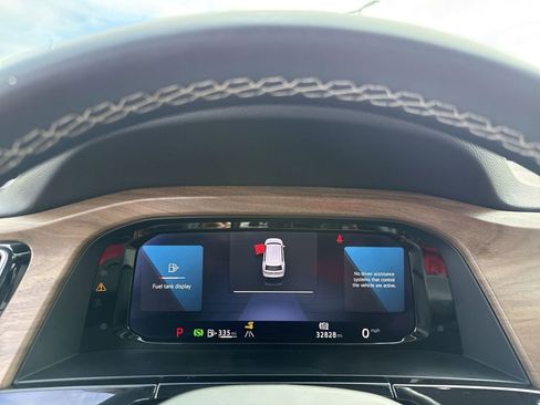 Used 2025 Volkswagen Atlas SE FWD image 18