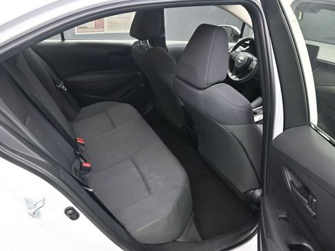 Used 2022 Toyota Corolla LE FWD image 13