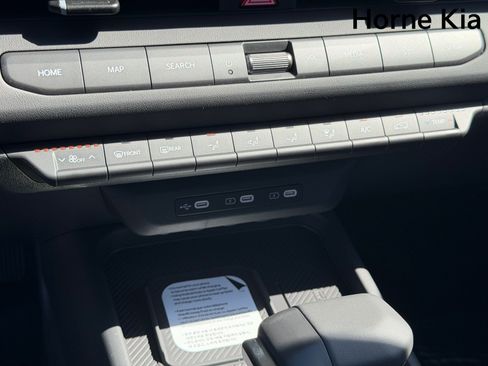 New 2027 Kia Seltos S FWD image 17