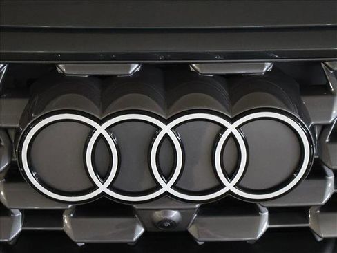 Used 2025 Audi Q5 Premium w/ Convenience Package AWD/4WD image 30