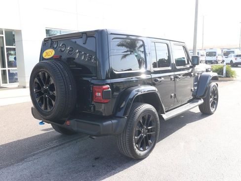 Used 2023 Jeep Wrangler Unlimited Sahara AWD/4WD image 19