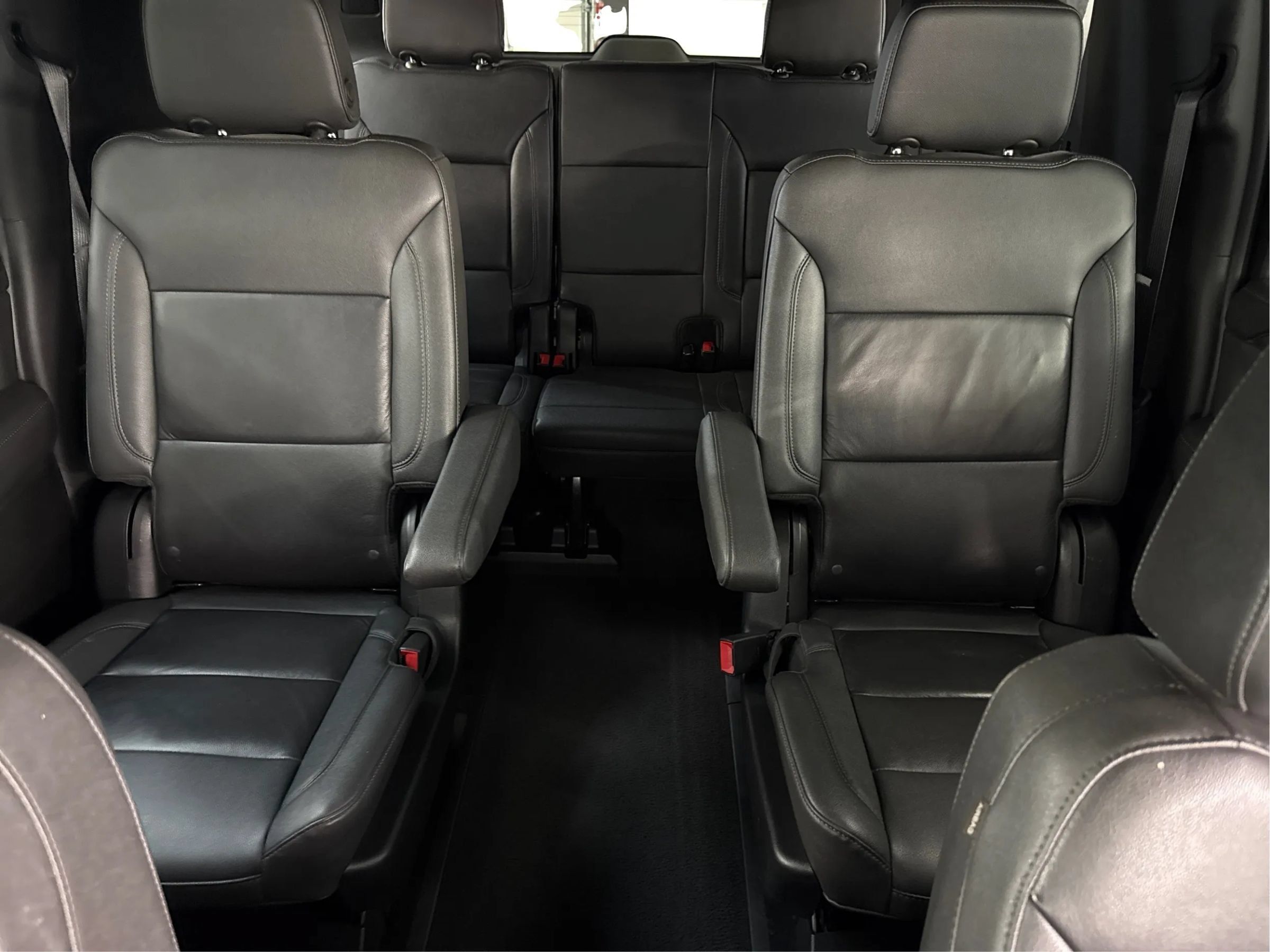 Used 2023 Chevrolet Suburban LT w/ LT Signature Plus Package AWD/4WD image 20
