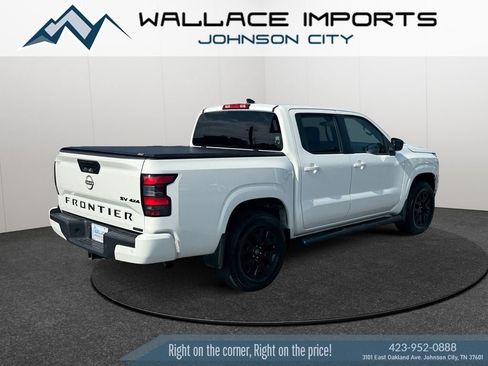Used 2023 Nissan Frontier SV w/ Midnight Edition Package AWD/4WD image 5