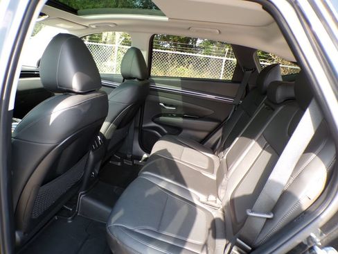 Certified 2024 Hyundai Tucson Limited AWD/4WD image 18