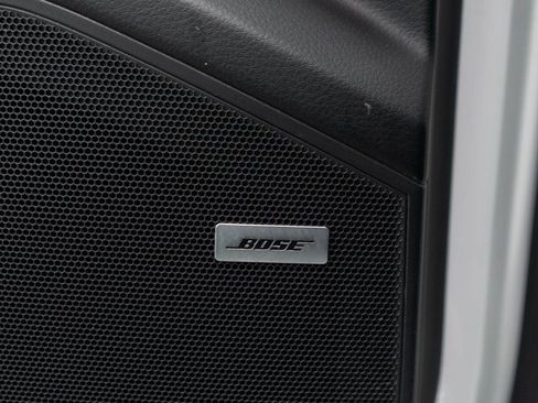 Used 2023 Porsche Cayenne Platinum Edition image 16