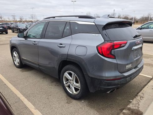 Used 2018 GMC Terrain SLE w/ Driver Convenience Package image 4