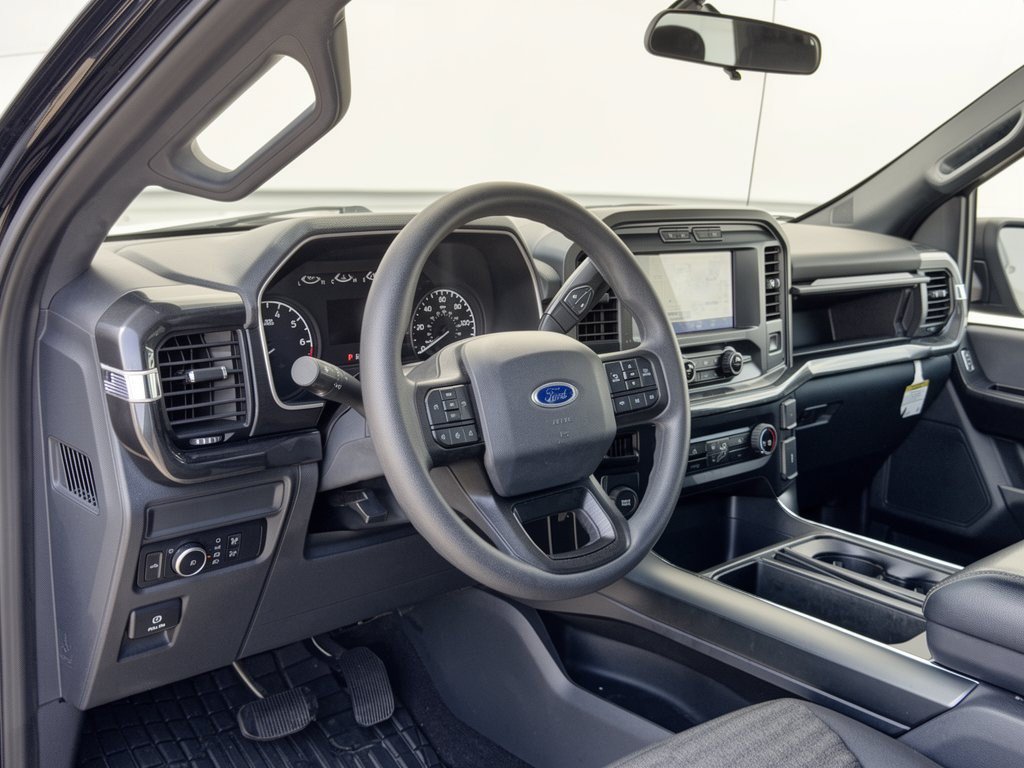 Used 2021 Ford F150 XL w/ STX Appearance Package RWD image 4