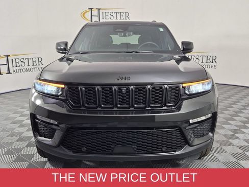 Certified 2024 Jeep Grand Cherokee Limited w/ Luxury Tech Group II AWD/4WD image 9