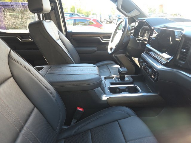 Used 2026 Chevrolet Silverado 1500 High Country w/ Technology Package AWD/4WD image 2