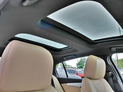 Used 2023 Cadillac CT5 Luxury w/ Sun And Sound Package AWD/4WD image 15
