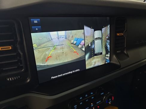 Used 2022 Ford Bronco Badlands image 24