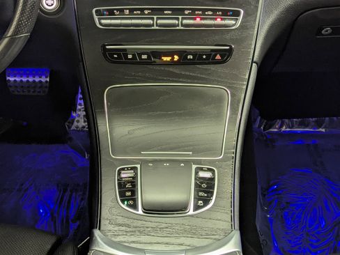 Used 2022 Mercedes-Benz GLC 300 4MATIC image 17