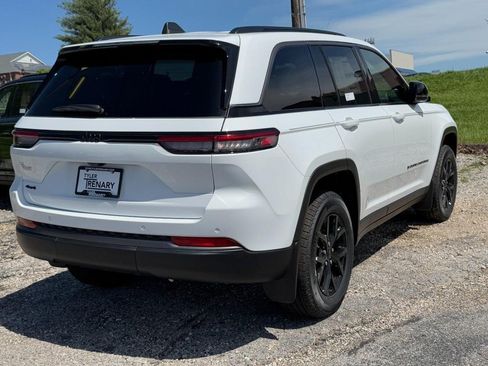New 2026 Jeep Grand Cherokee Altitude AWD/4WD image 4