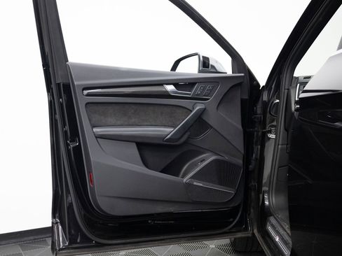 Used 2020 Audi SQ5 Premium Plus image 11