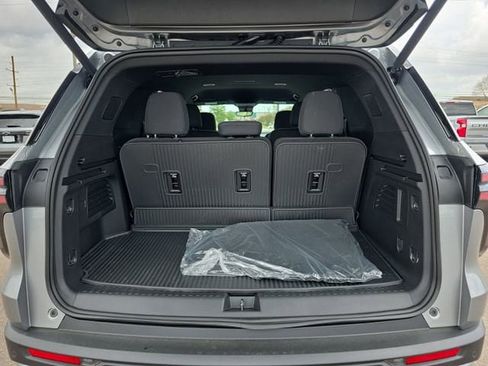 New 2026 Chevrolet Traverse LT image 14