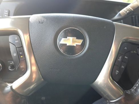 Used 2017 Chevrolet Express 3500 image 19