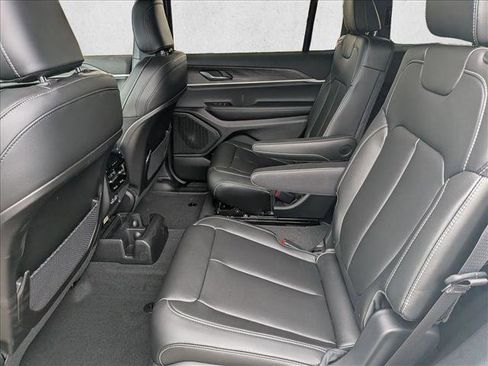 New 2025 Jeep Grand Cherokee L Limited image 14