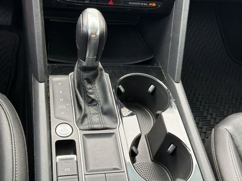 Used 2019 Volkswagen Atlas SEL FWD image 18