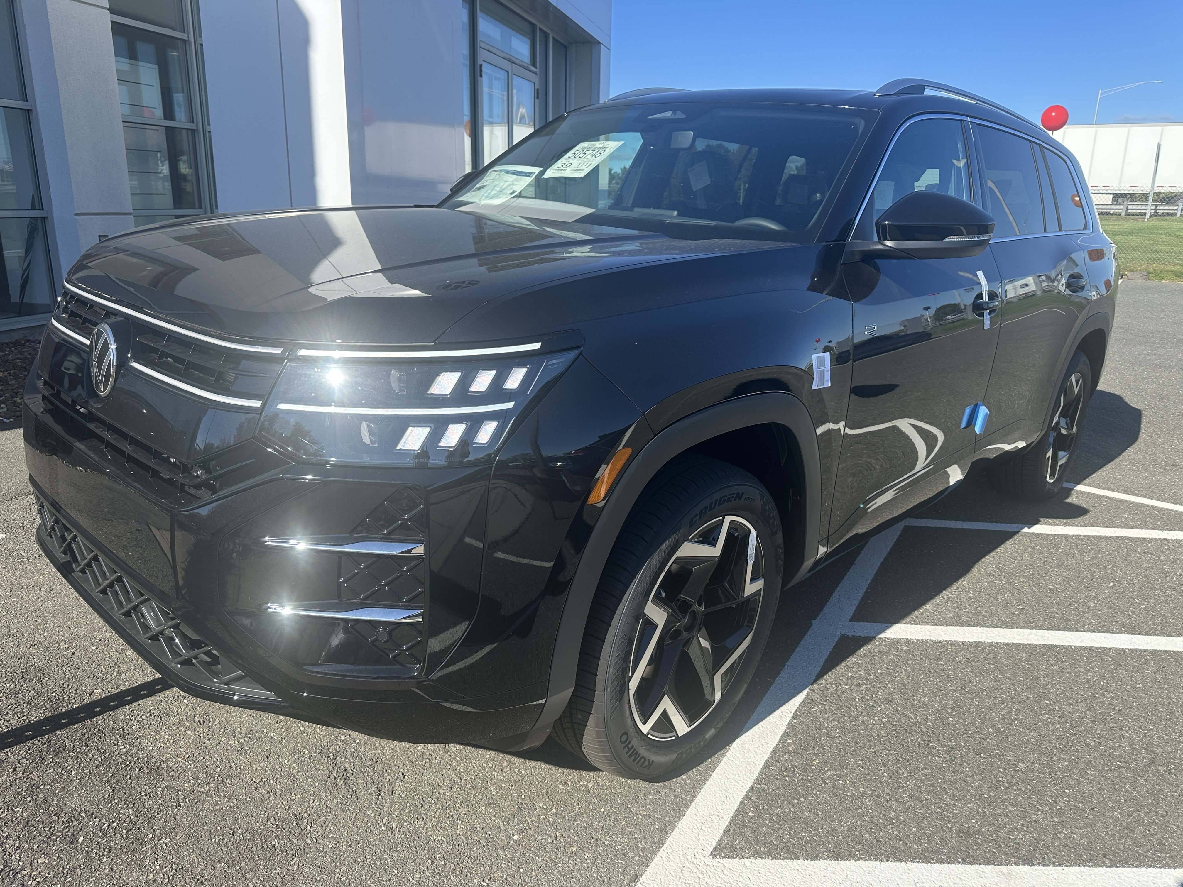 New 2027 Volkswagen Atlas SEL R-Line AWD/4WD image 2