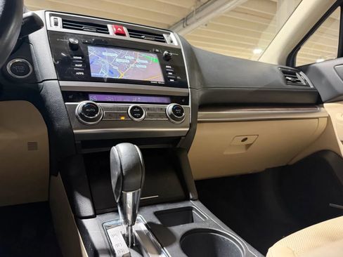 Used 2017 Subaru Outback 2.5i Limited AWD/4WD image 15