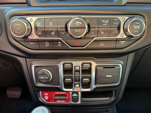 Used 2021 Jeep Gladiator Mojave image 26