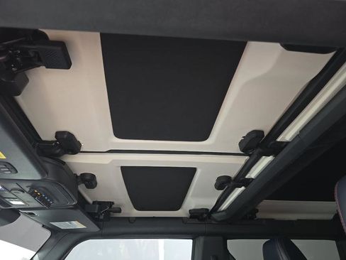 Used 2025 Ford Bronco Raptor AWD/4WD image 7