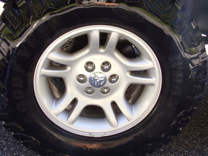 Used 2004 Dodge Dakota 4x4 Regular Cab w/ Tire & Handling Group image 14