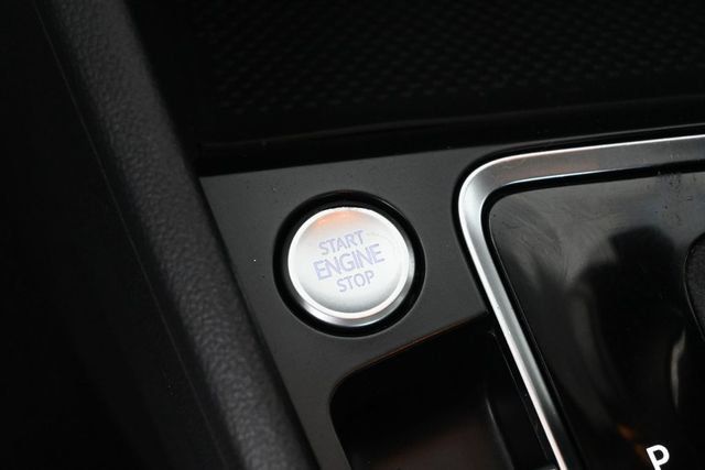 Used 2019 Volkswagen Jetta SE w/ Cold Weather Package FWD image 21