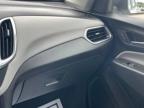 Certified 2024 Chevrolet Equinox LS w/ LS Convenience Package FWD image 25