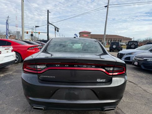 Used 2019 Dodge Charger SXT w/ Leather Interior Group image 5