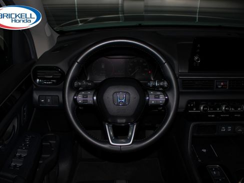 Used 2025 Honda Pilot EX-L image 30