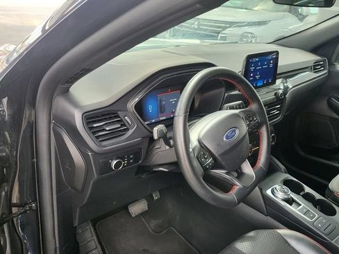 Used 2025 Ford Escape ST-Line AWD/4WD image 3
