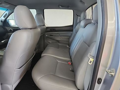 Used 2015 Toyota Tacoma PreRunner image 15