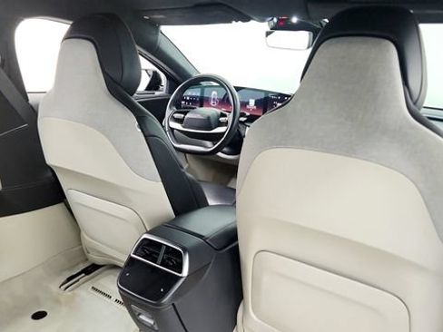 Used 2024 Lucid Air Touring AWD/4WD image 41