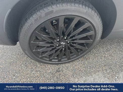 Used 2026 Hyundai Santa Fe SE FWD image 3