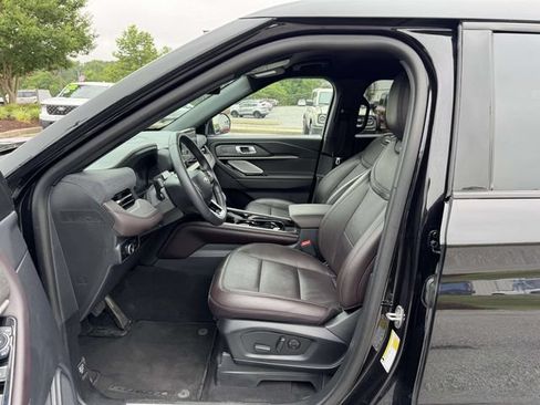 Certified 2026 Ford Explorer Platinum AWD/4WD image 17