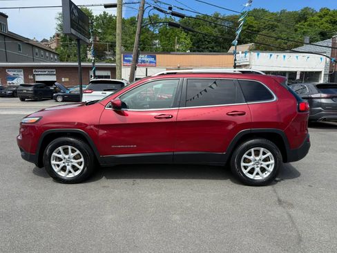 Used 2015 Jeep Cherokee Latitude w/ Cold Weather Group AWD/4WD image 4