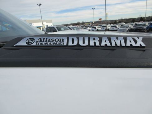 Used 2023 Chevrolet Silverado 3500 High Country w/ Technology Package image 10