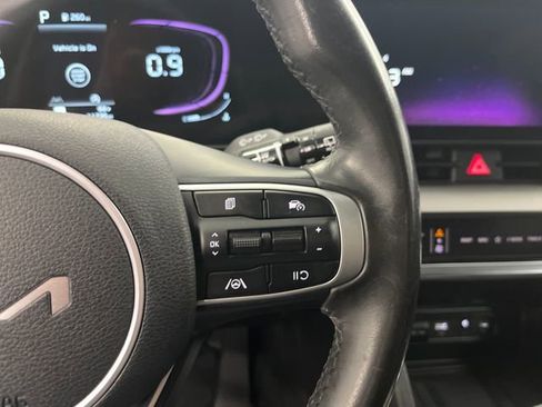 Certified 2023 Kia Sportage EX image 17