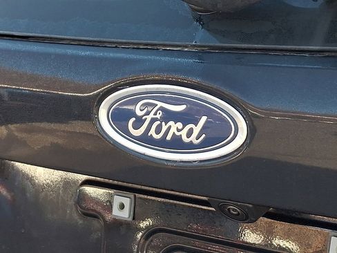 Used 2018 Ford Focus SEL w/ Cold Weather Package image 29