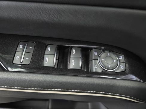 Used 2023 Cadillac Escalade Premium Luxury w/ Performance Package image 28