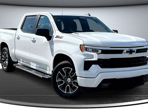 Used 2023 Chevrolet Silverado 1500 RST image 3