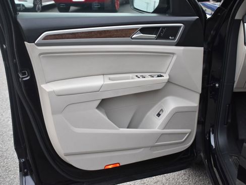 Used 2019 Volkswagen Atlas SEL Premium image 14