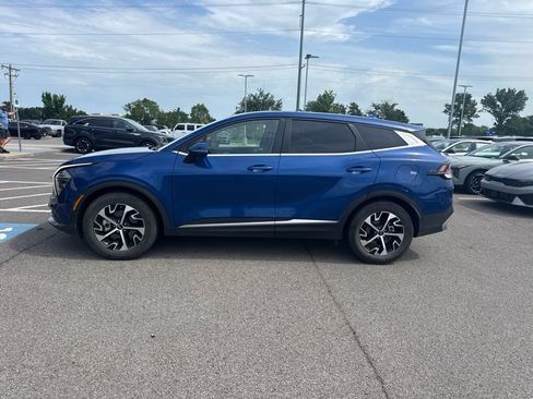 Certified 2024 Kia Sportage EX FWD image 2