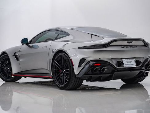 Used 2025 Aston Martin V8 Vantage Coupe RWD image 8