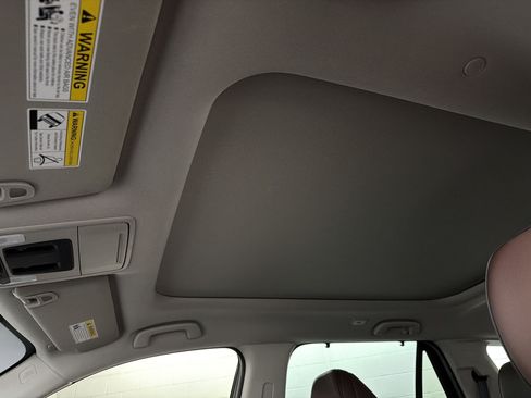 Certified 2025 Honda Pilot Elite image 25
