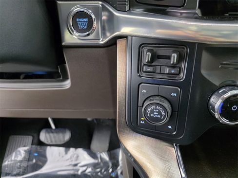 Used 2025 Ford F150 King Ranch image 25