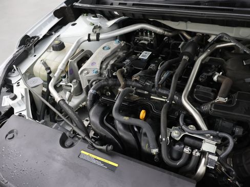 Used 2024 Nissan Sentra SV FWD image 18