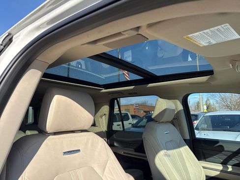 Certified 2024 Ford Expedition Max Platinum image 12